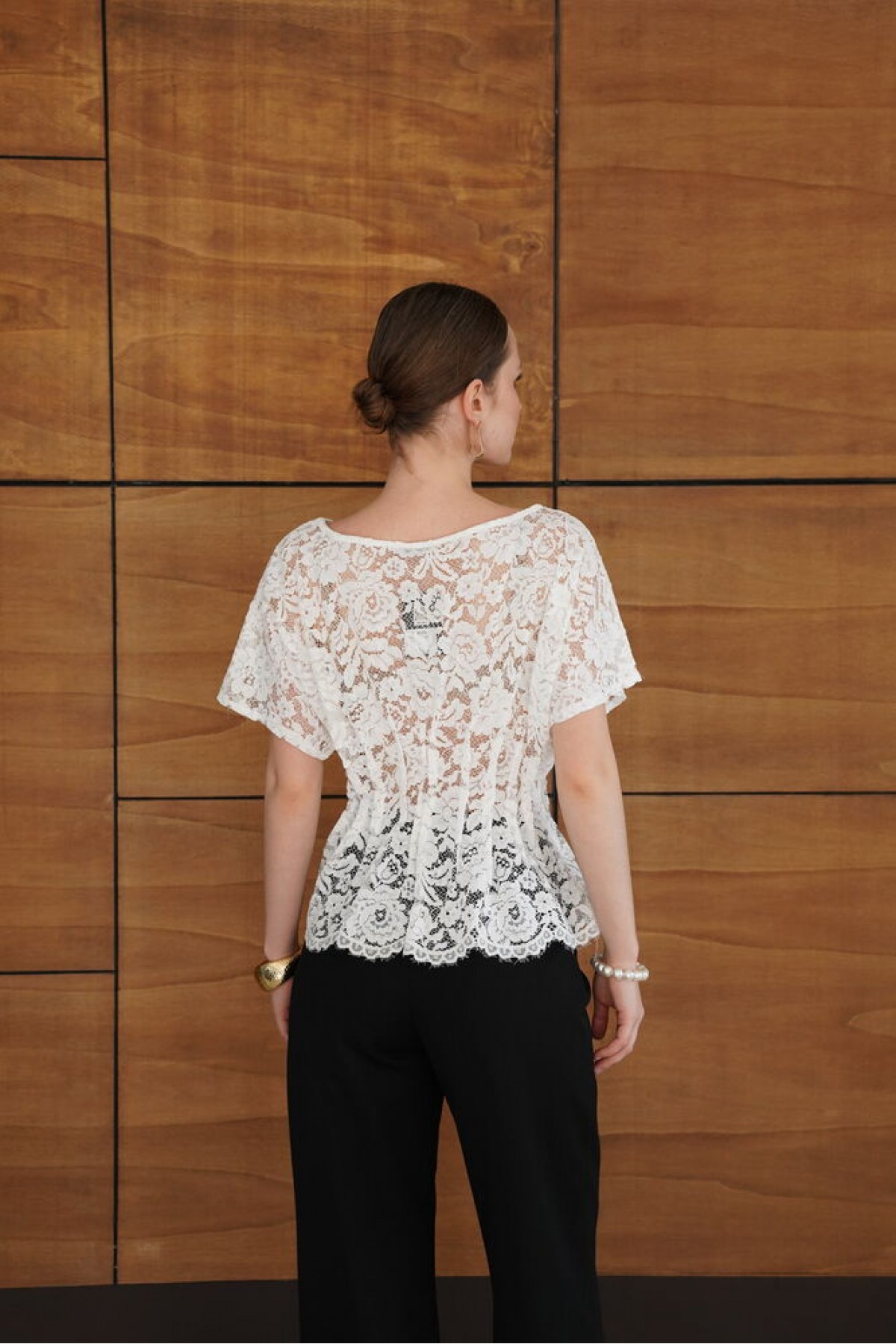 D 2966 BELİ GİPELİ BRODE BLUZ - KREM